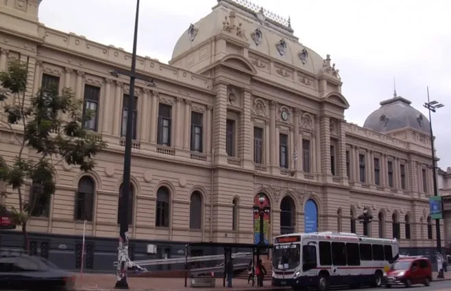Paro del sindicato de docentes en la Universidad de la República desde la hora 14 | Subrayado