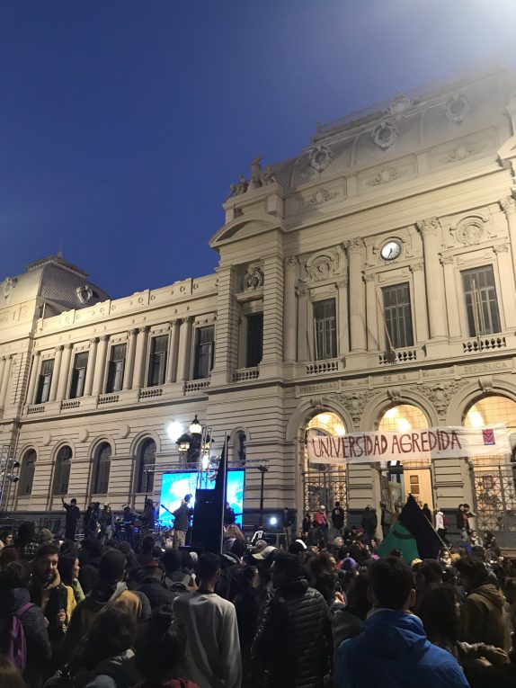 Levantan la huelga en la Universidad pero se define un nuevo plan de movilización | El Observador | 8-10