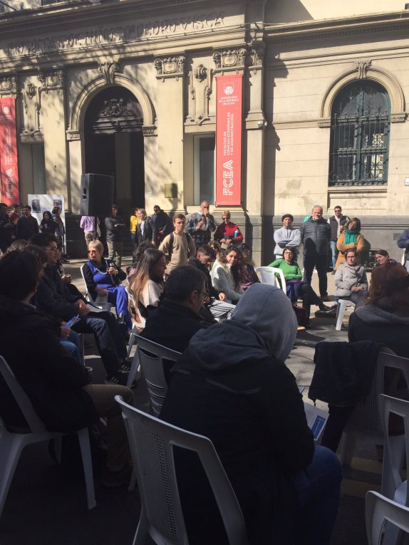 Paro sorpresivo de facultades de Economía, Comunicación y Derecho por presupuesto | Montevideo Portal