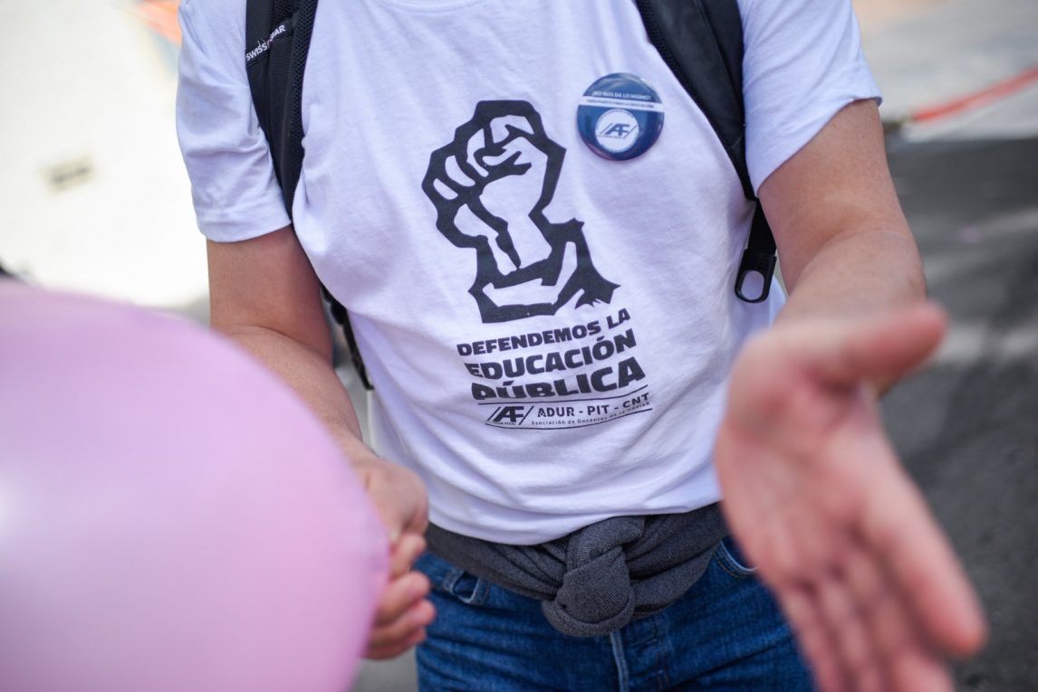 Docentes de Udelar realizan huelga desde el martes en reclamo de más presupuesto | El País | 1-10